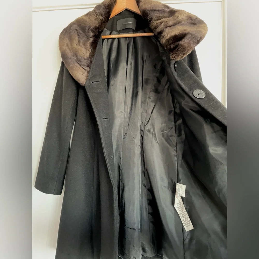 Tahari Black Wool Blend Coat with Brown Faux Fur Collar - Picture 6 of 10
